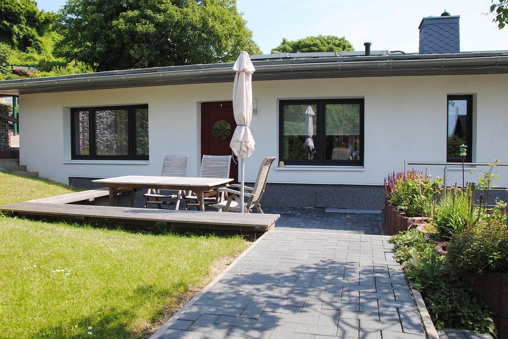 Ferienwohnung direkt in Sassnitz Zimmer foto